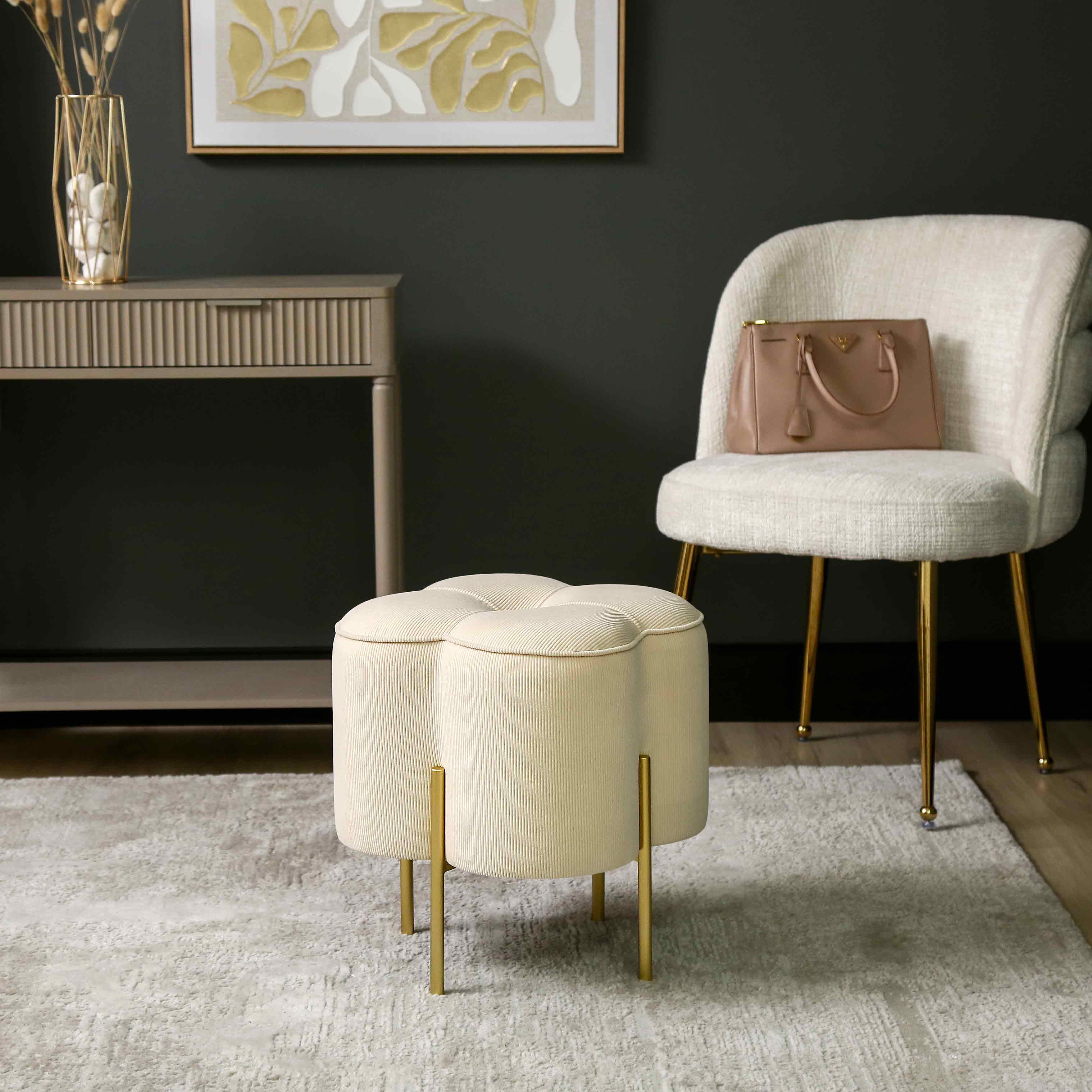 Lina Home is the Wholesale furniture brand in Birmingham. They offer Dining room set. Shop from us and get a free delivery